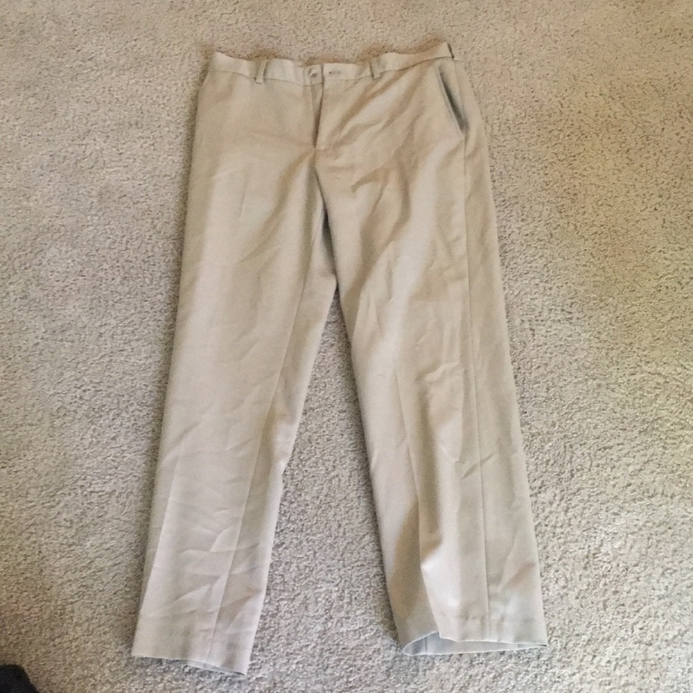 Men’s Van Heusen dress pants
